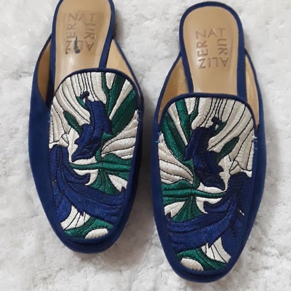 Naturalizer Small Heel Blue Slip On Mules Size 4 - Picture 3 of 13
